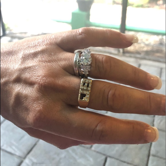 Gorgeous, 18Ct GF Sterling Silver Pln 6.2Ct Diam - Picture 4 of 7